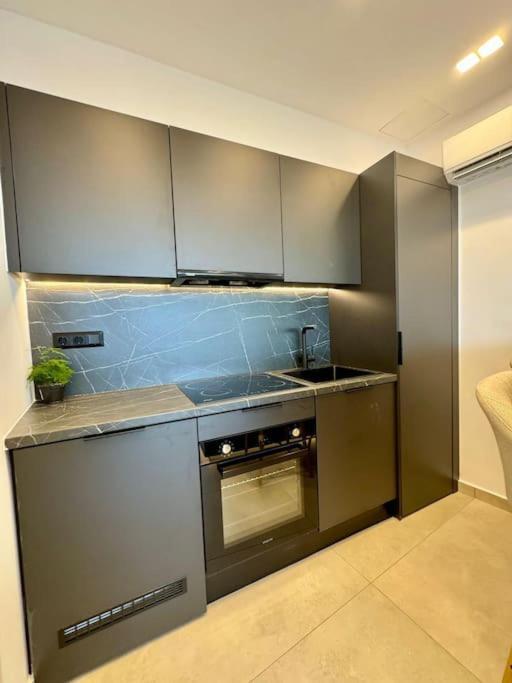 Bluemotion - Cityview Piraeus Ngoại thất bức ảnh